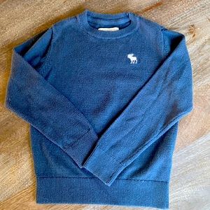 Navy Abercrombie and Fitch sweater size 7/8